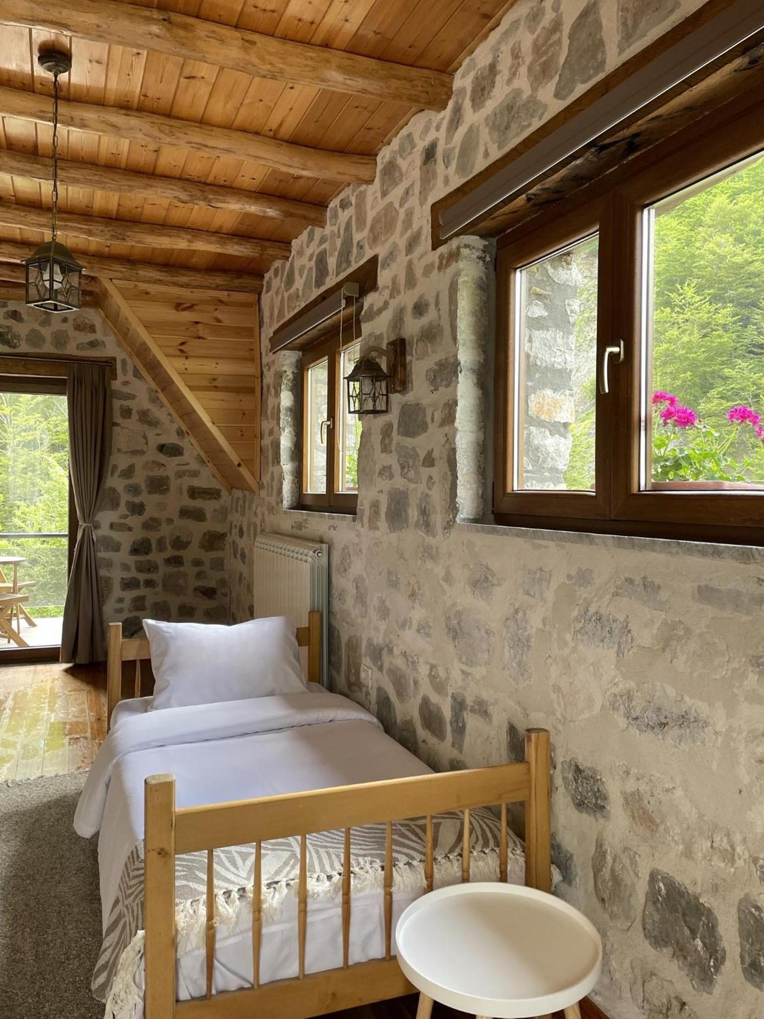 Valter & Drita'S Guesthouse Theth Exterior foto
