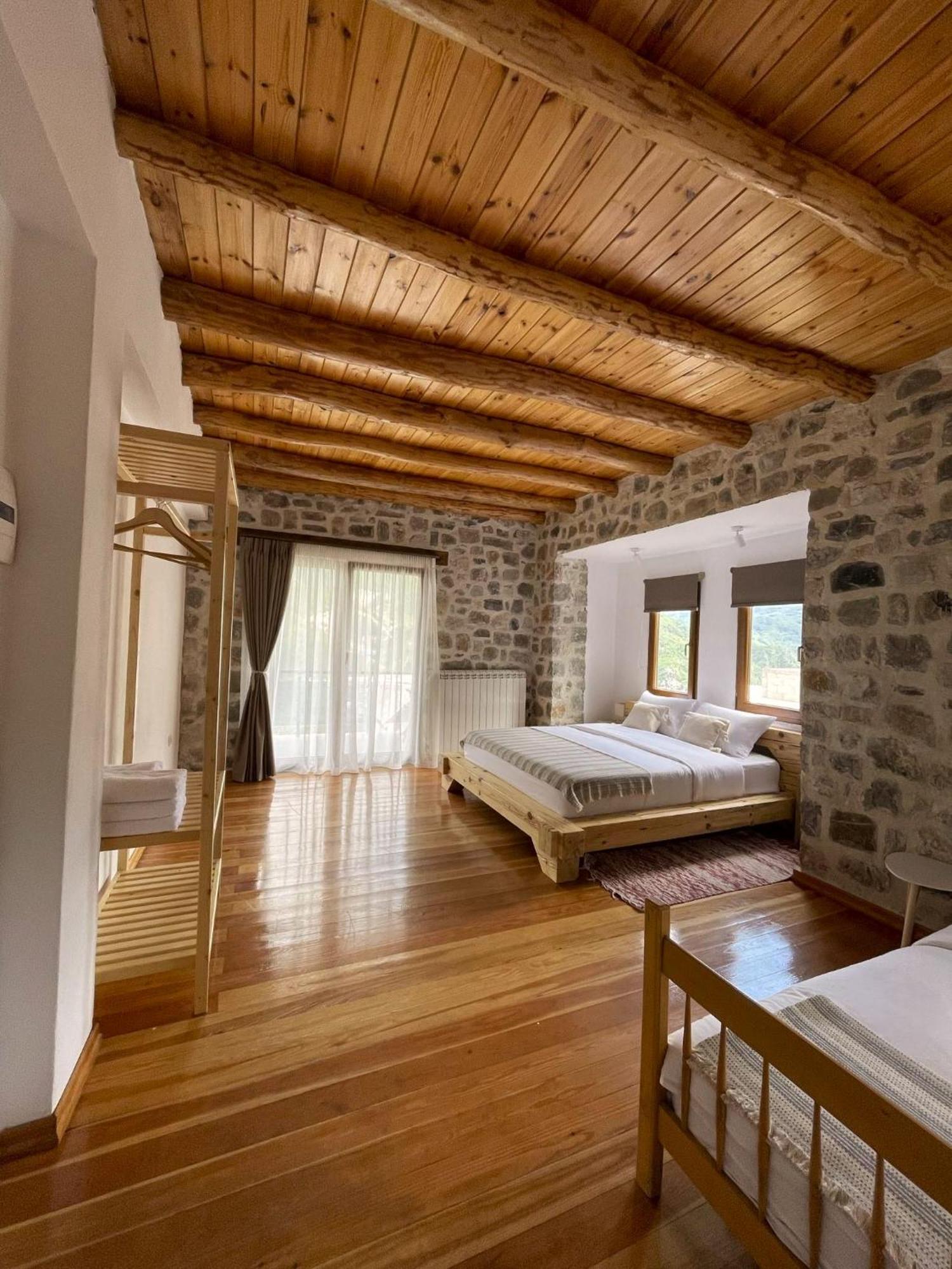 Valter & Drita'S Guesthouse Theth Exterior foto